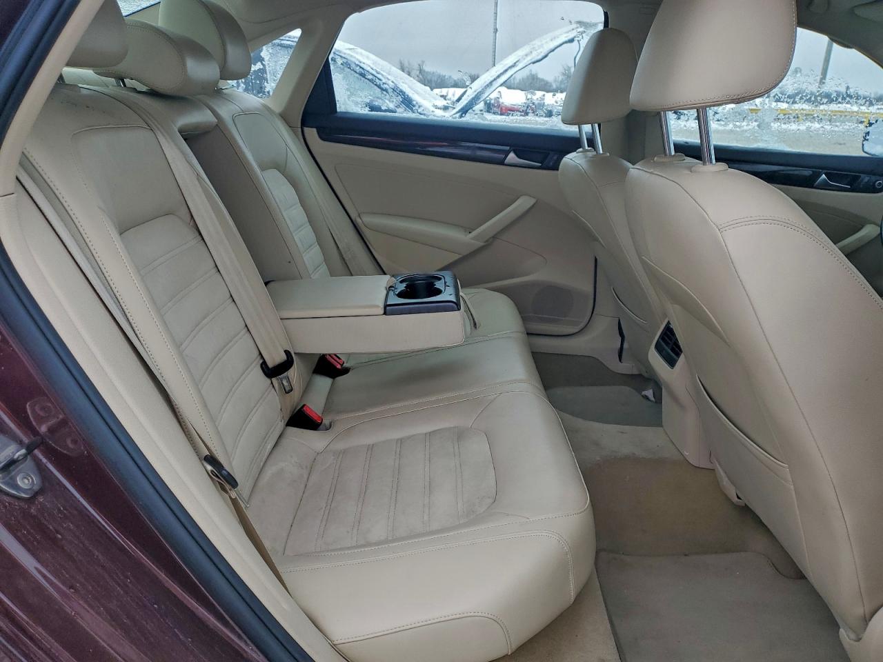 VOLKSWAGEN PASSAT SEL