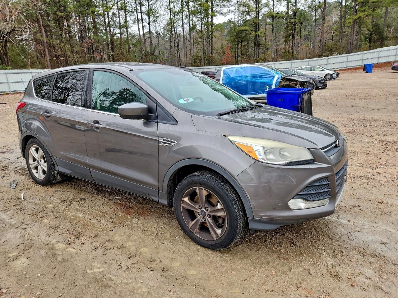 FORD ESCAPE SE