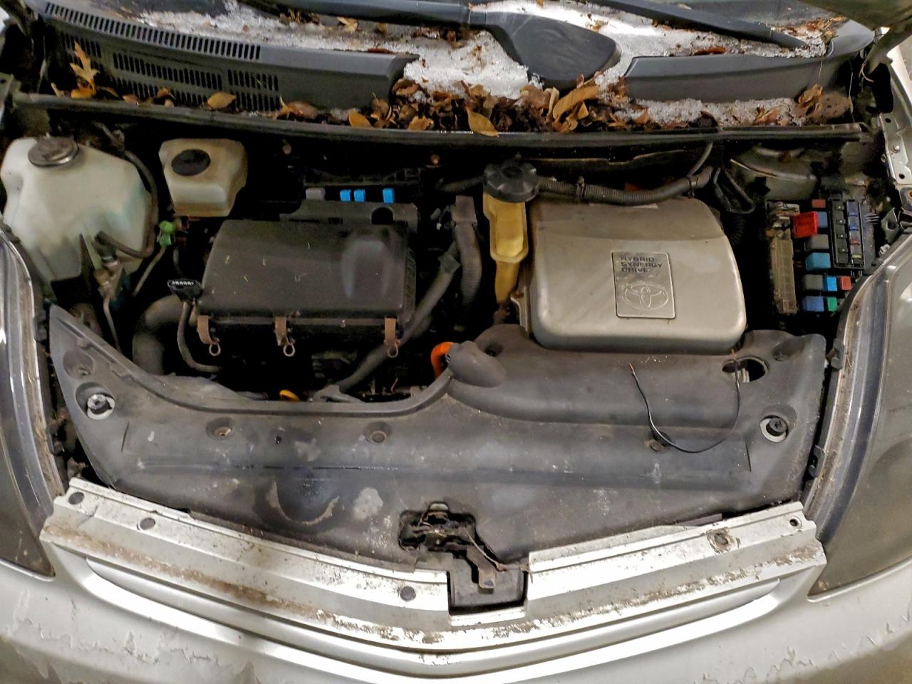 Lot #3319055301 2004 TOYOTA PRIUS