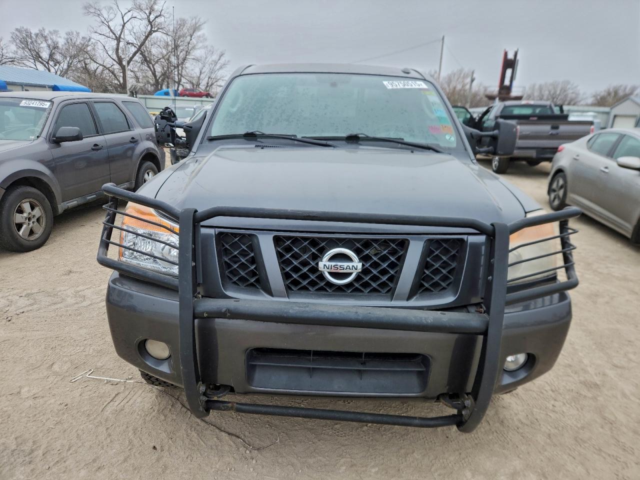 NISSAN TITAN XE