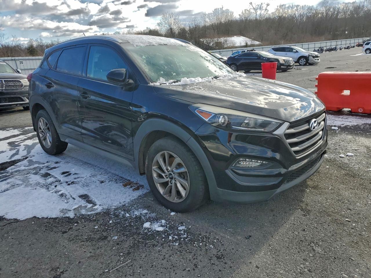 Lot #3312311772 2017 HYUNDAI TUCSON LIM
