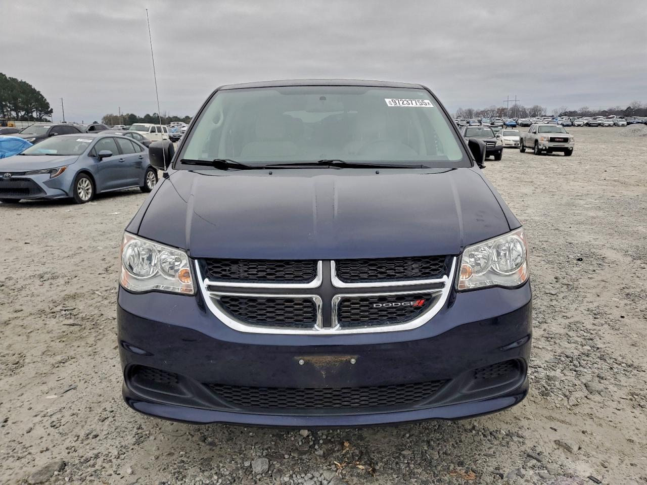 Lot #3318936932 2015 DODGE GRAND CARA