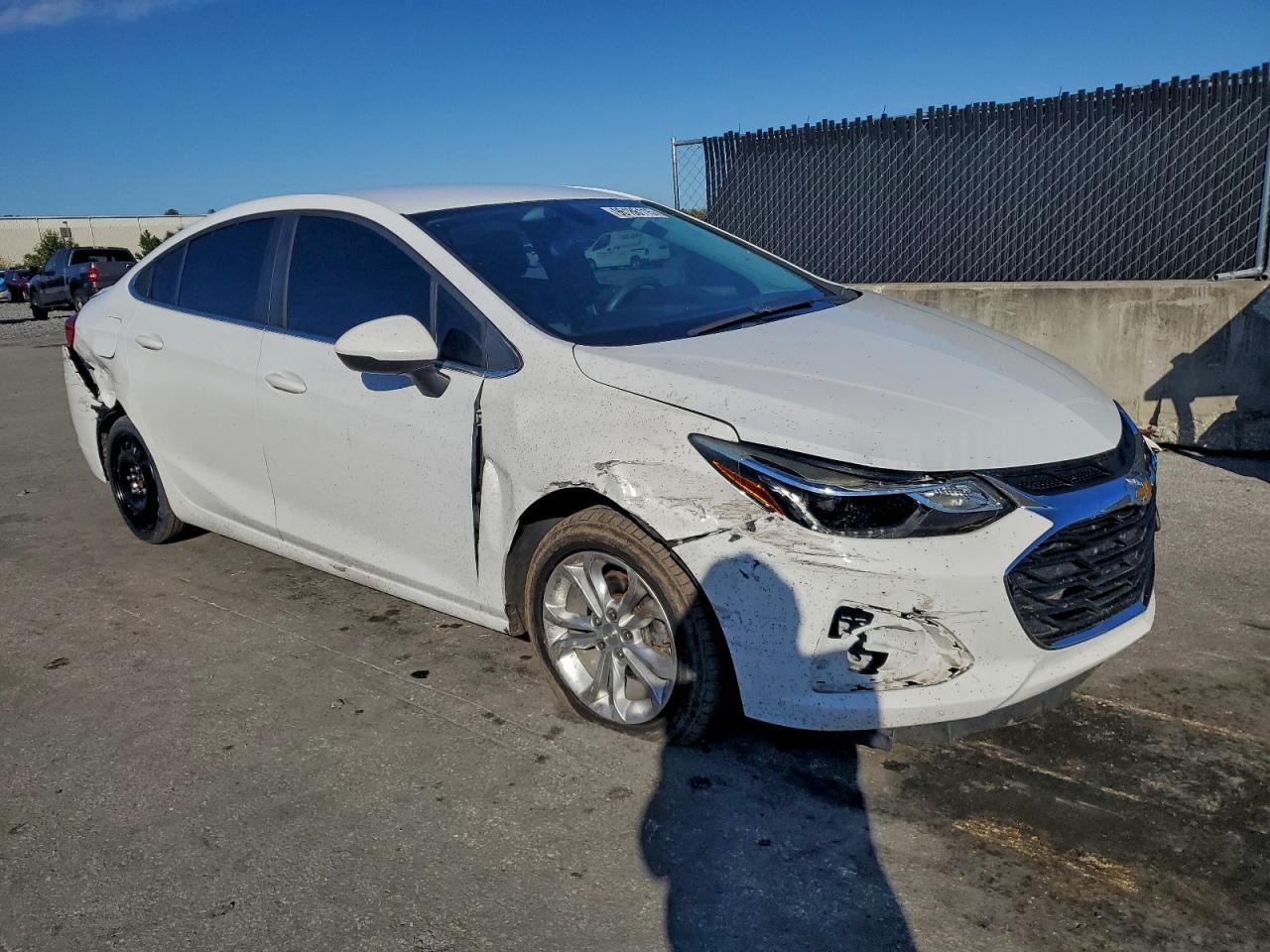 Lot #3311646225 2019 CHEVROLET CRUZE LT