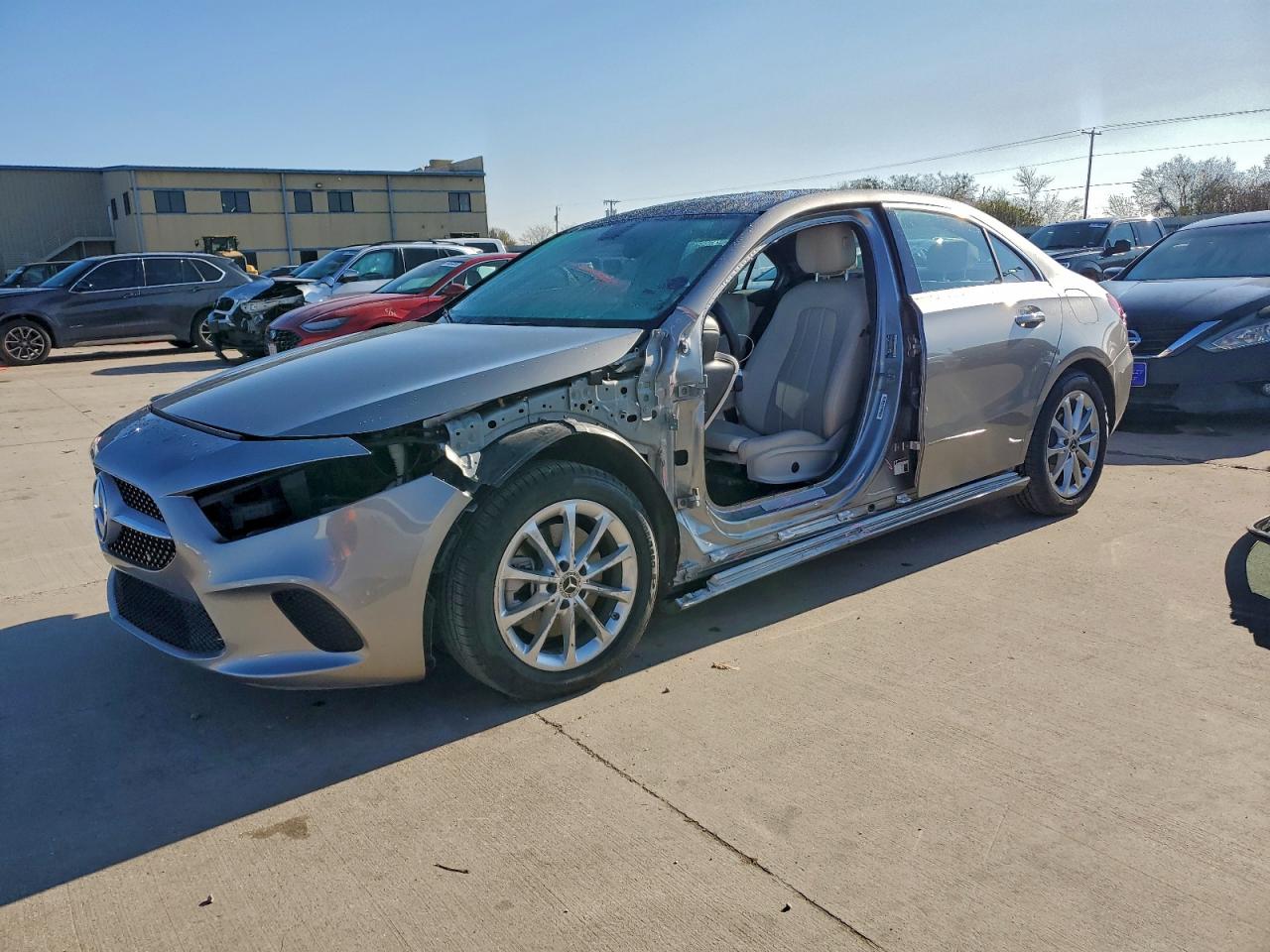 MERCEDES-BENZ A-CLASS 220