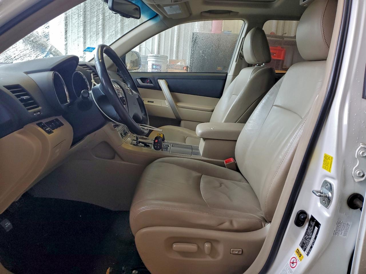 TOYOTA HIGHLANDER BASE