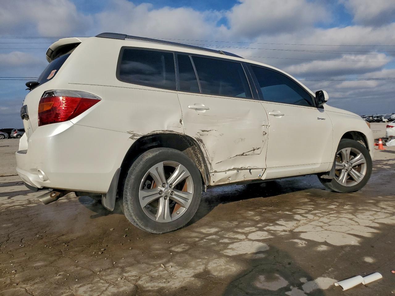 Lot #3311656240 2010 TOYOTA HIGHLANDER