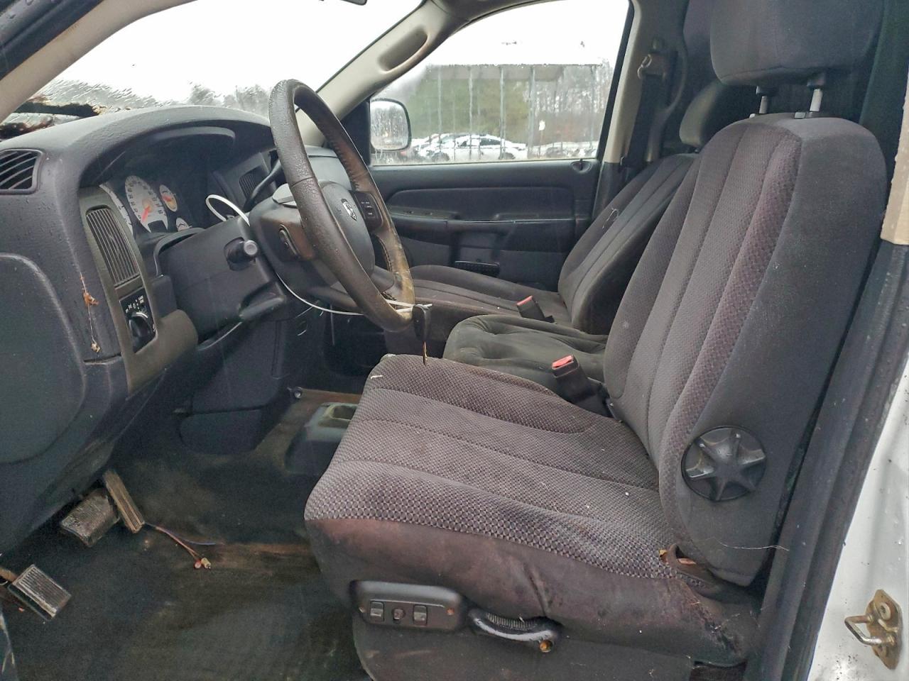 Lot #3303631929 2004 DODGE RAM 1500 S