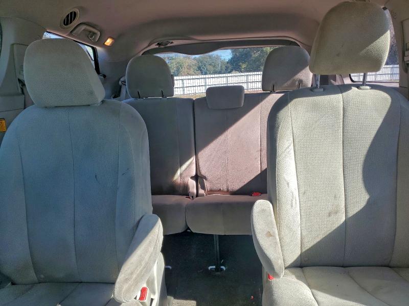 2011 TOYOTA SIENNA #3310420956