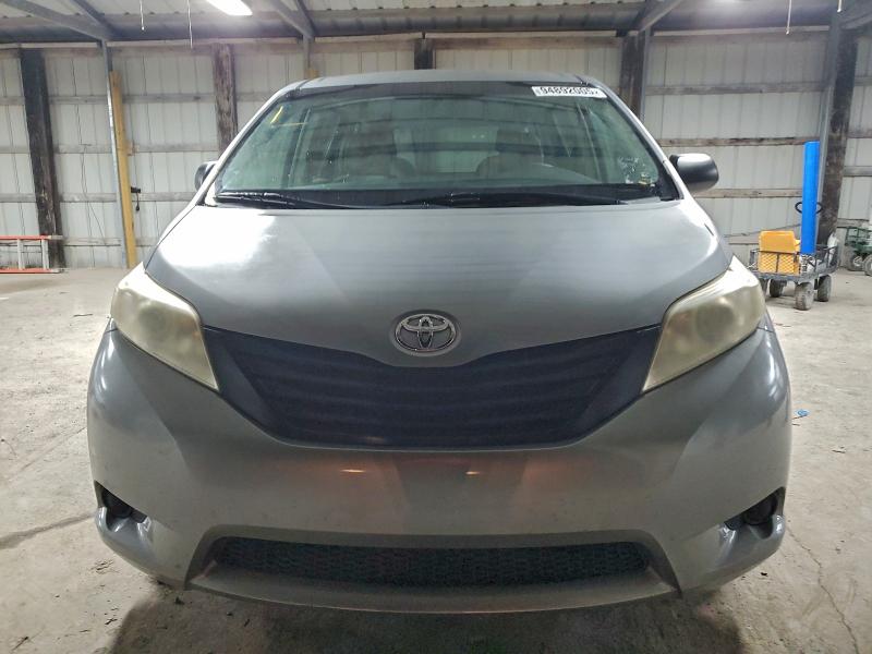 2013 TOYOTA SIENNA #3310386957