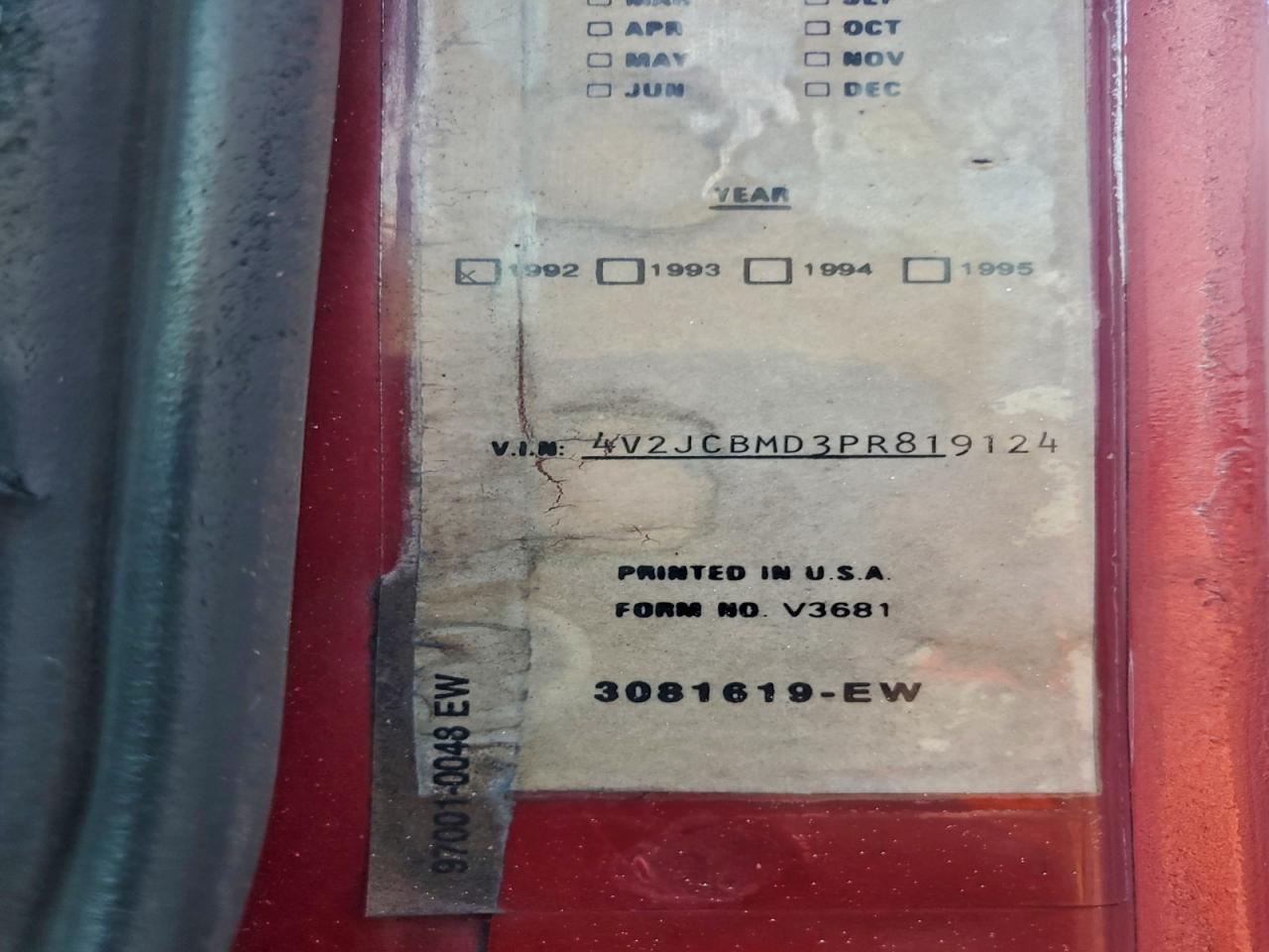 Lot #3315892104 1993 WHITE/GMC CONVENTION