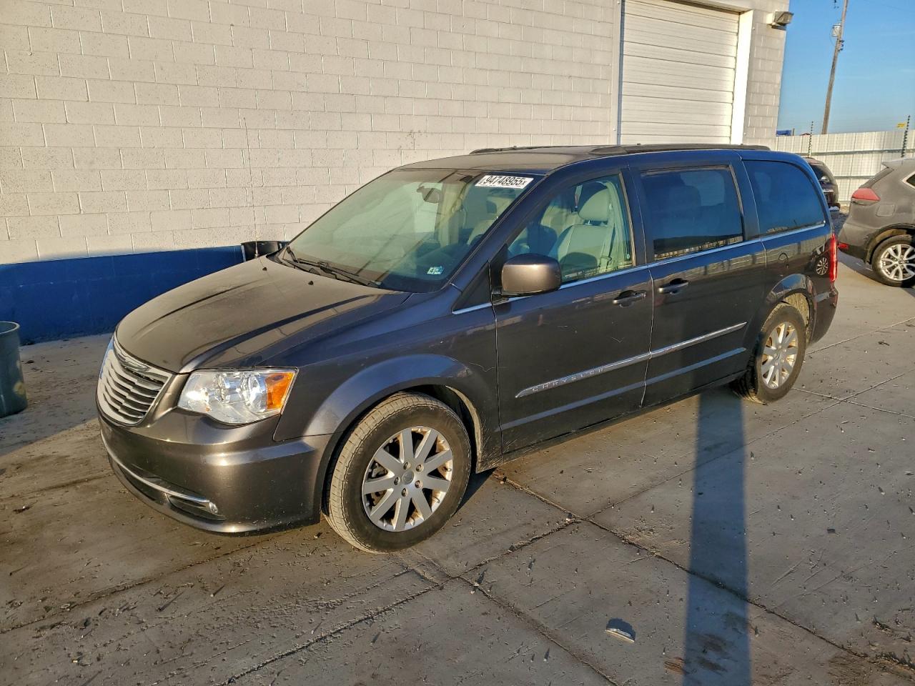 CHRYSLER TOWN & COUNTRY TOURING