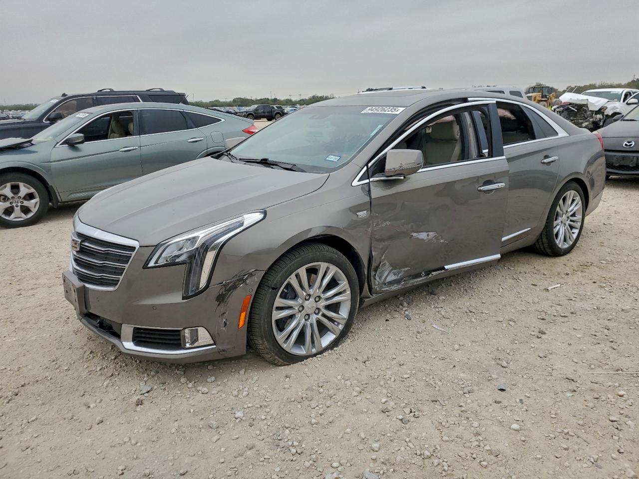 CADILLAC XTS LUXURY