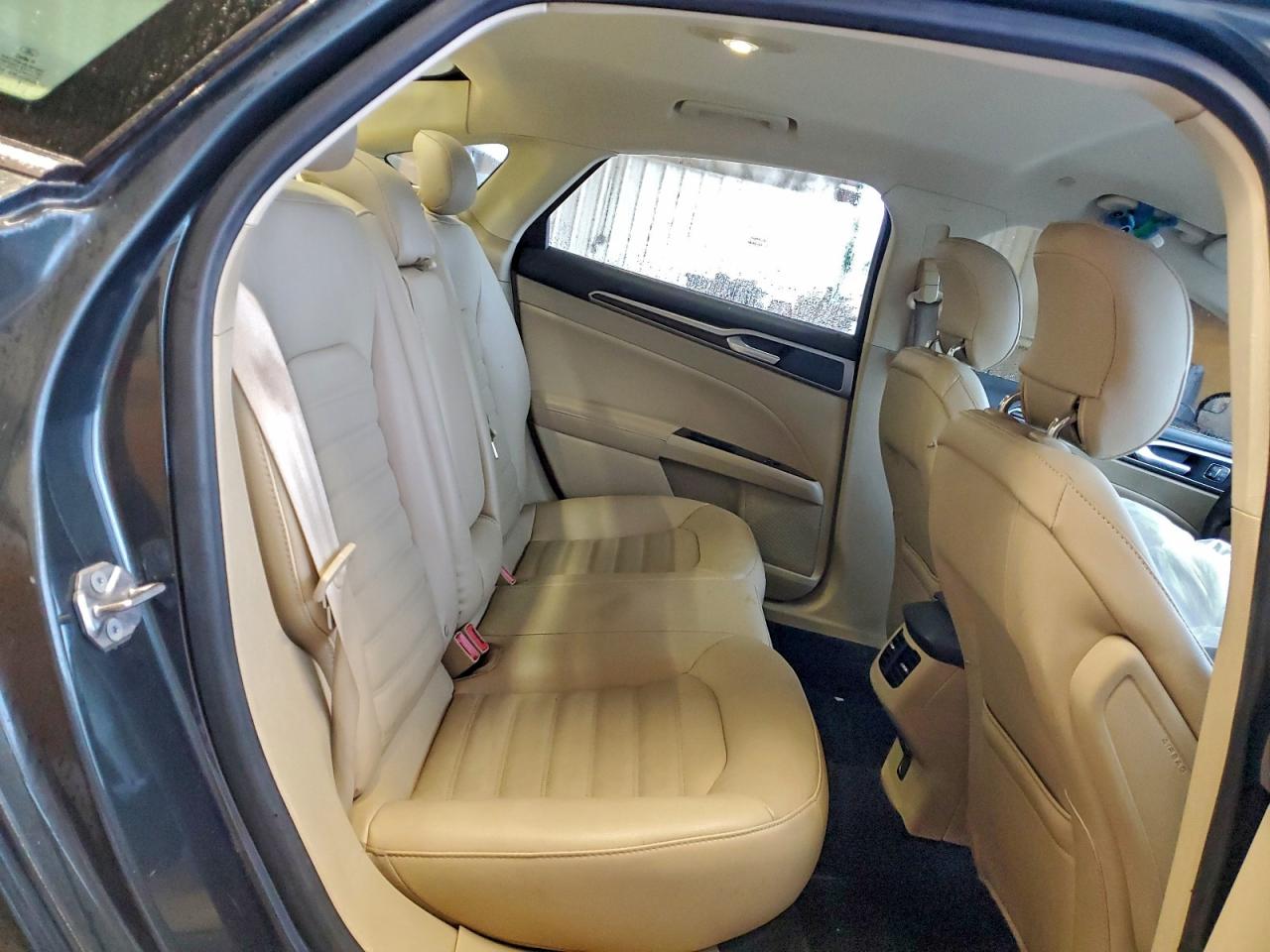 FORD FUSION SE HYBRID