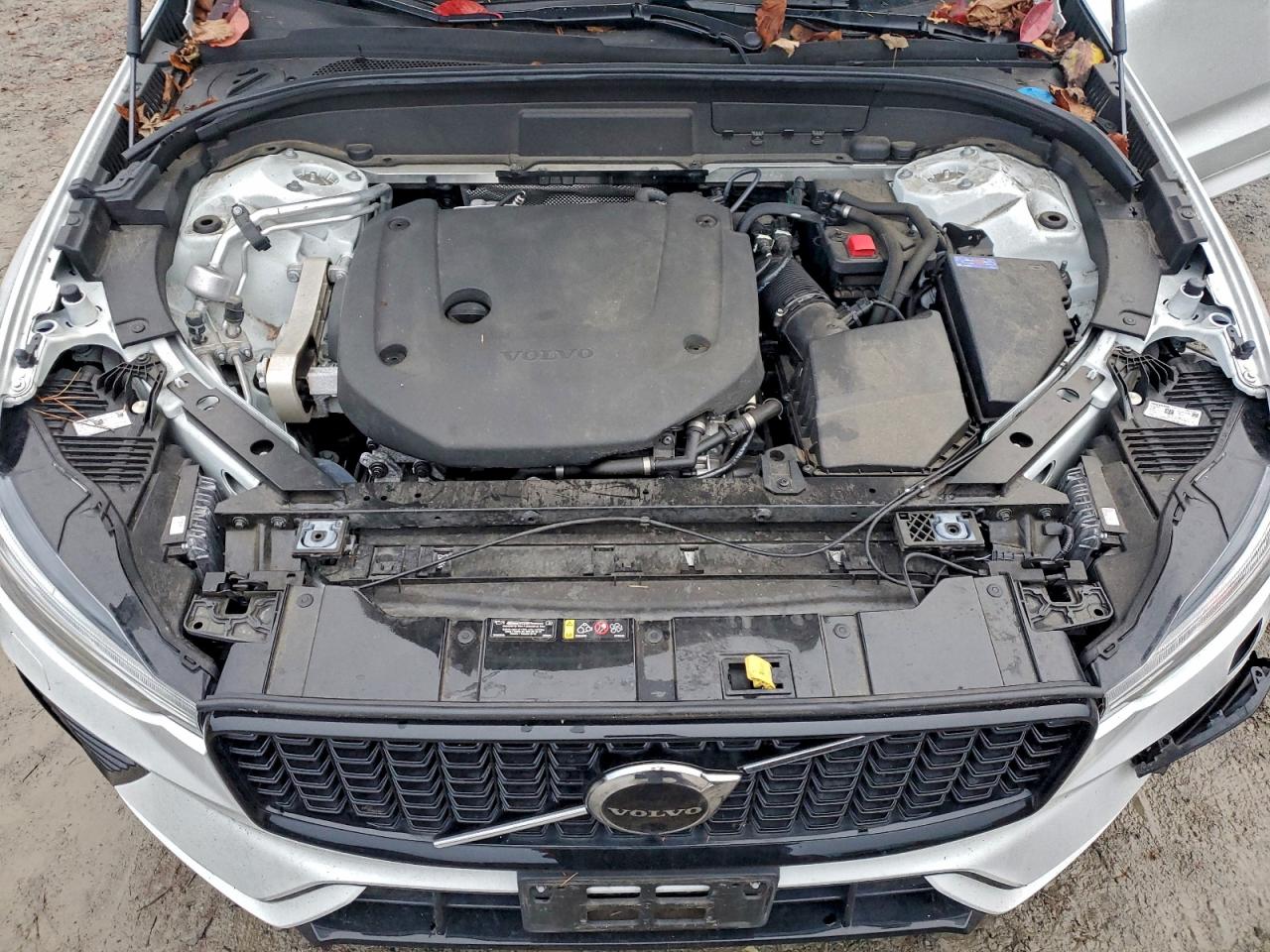 VOLVO XC60 B6 R-DESIGN