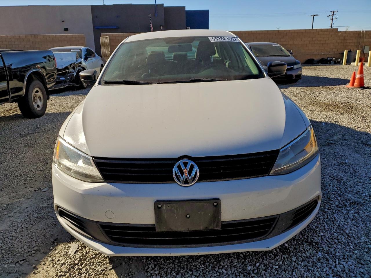 VOLKSWAGEN JETTA BASE