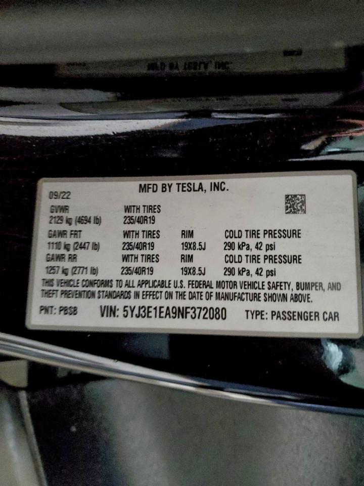 TESLA MODEL 3