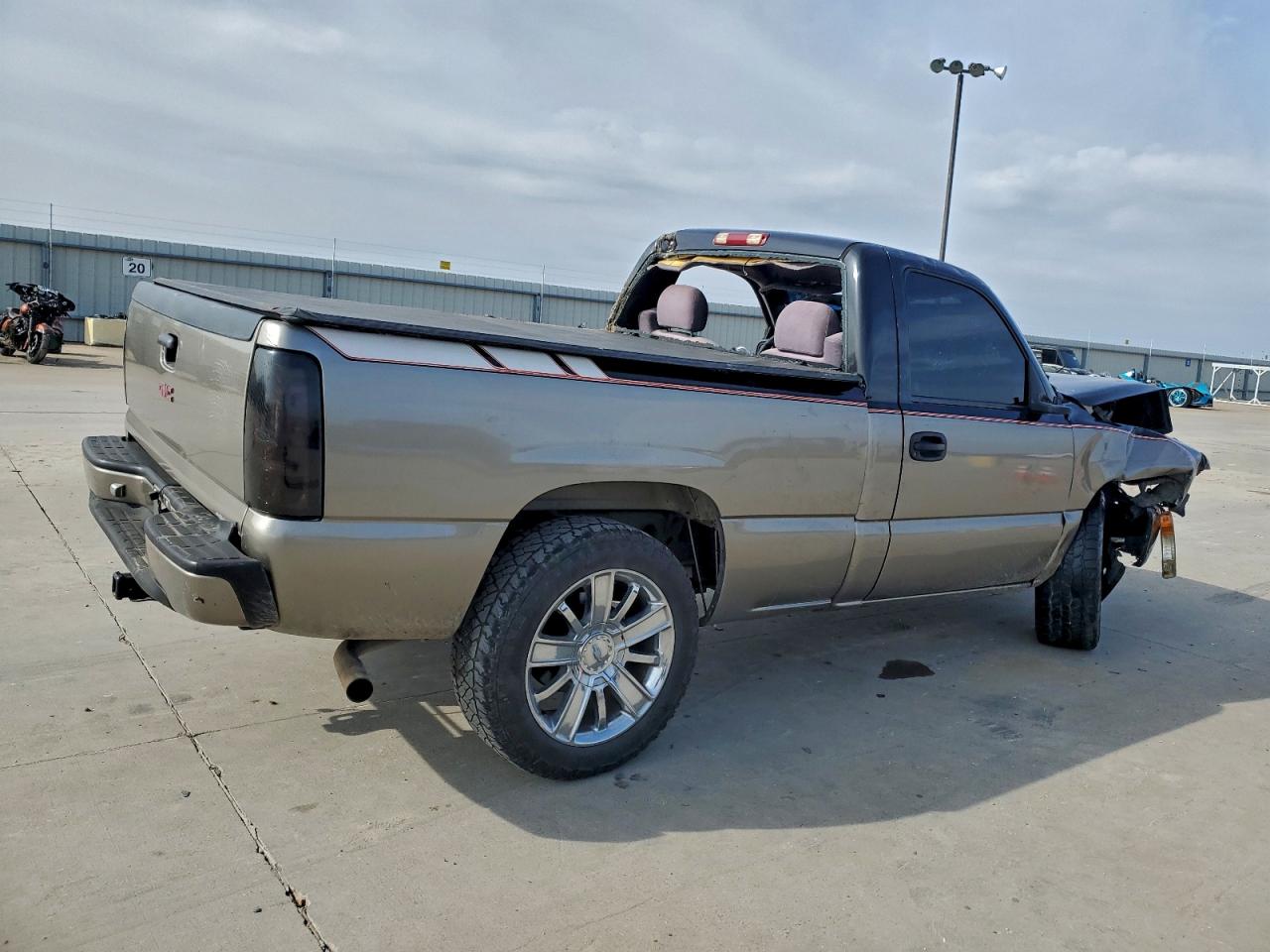 Lot #3318142380 2000 GMC NEW SIERRA