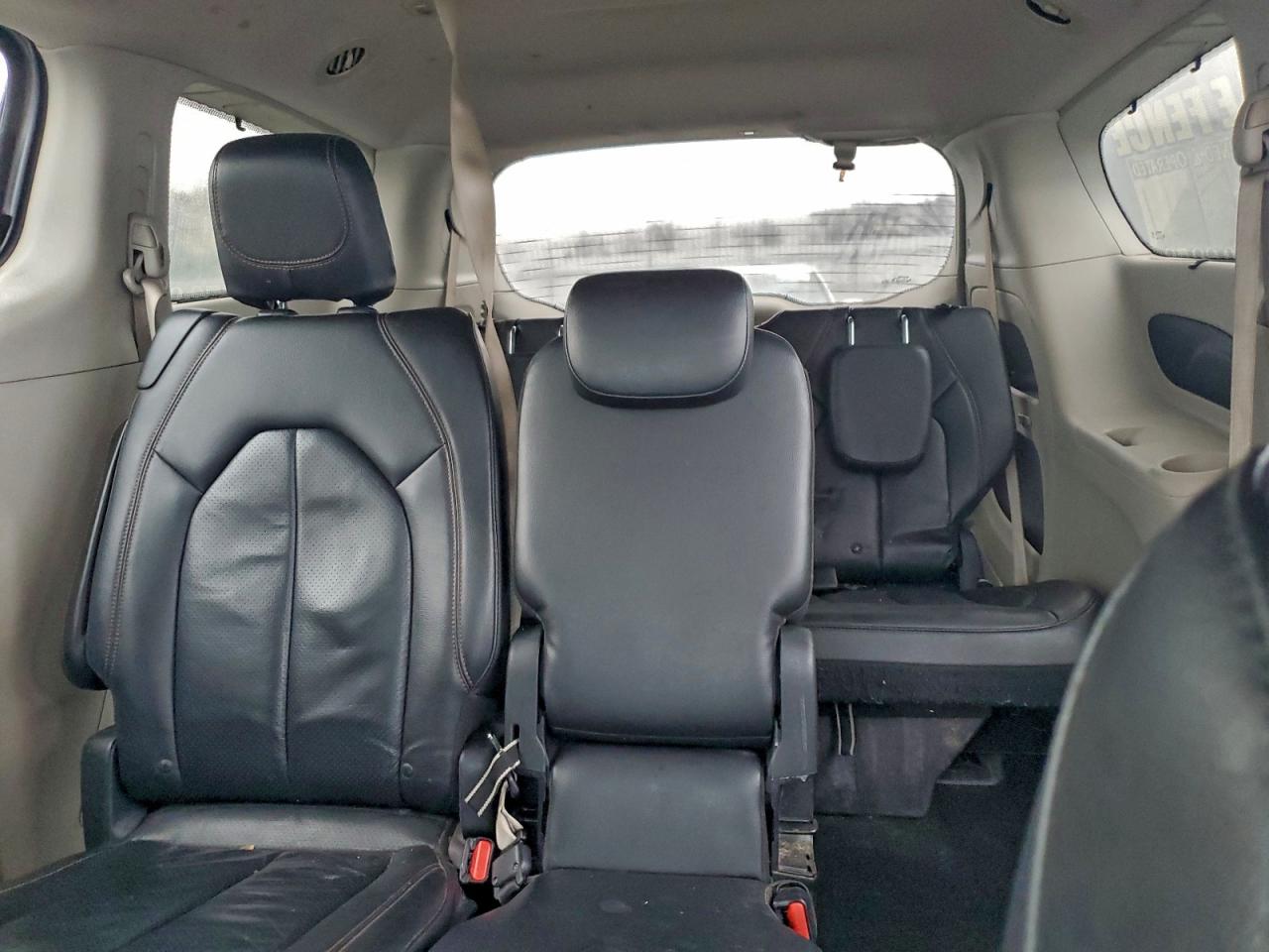 CHRYSLER PACIFICA TOURING L