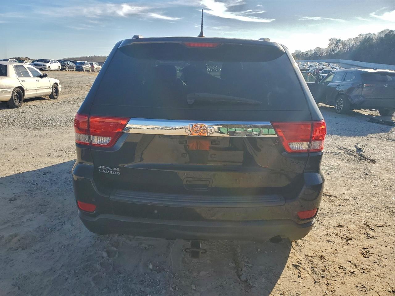 JEEP GRAND CHEROKEE LAREDO