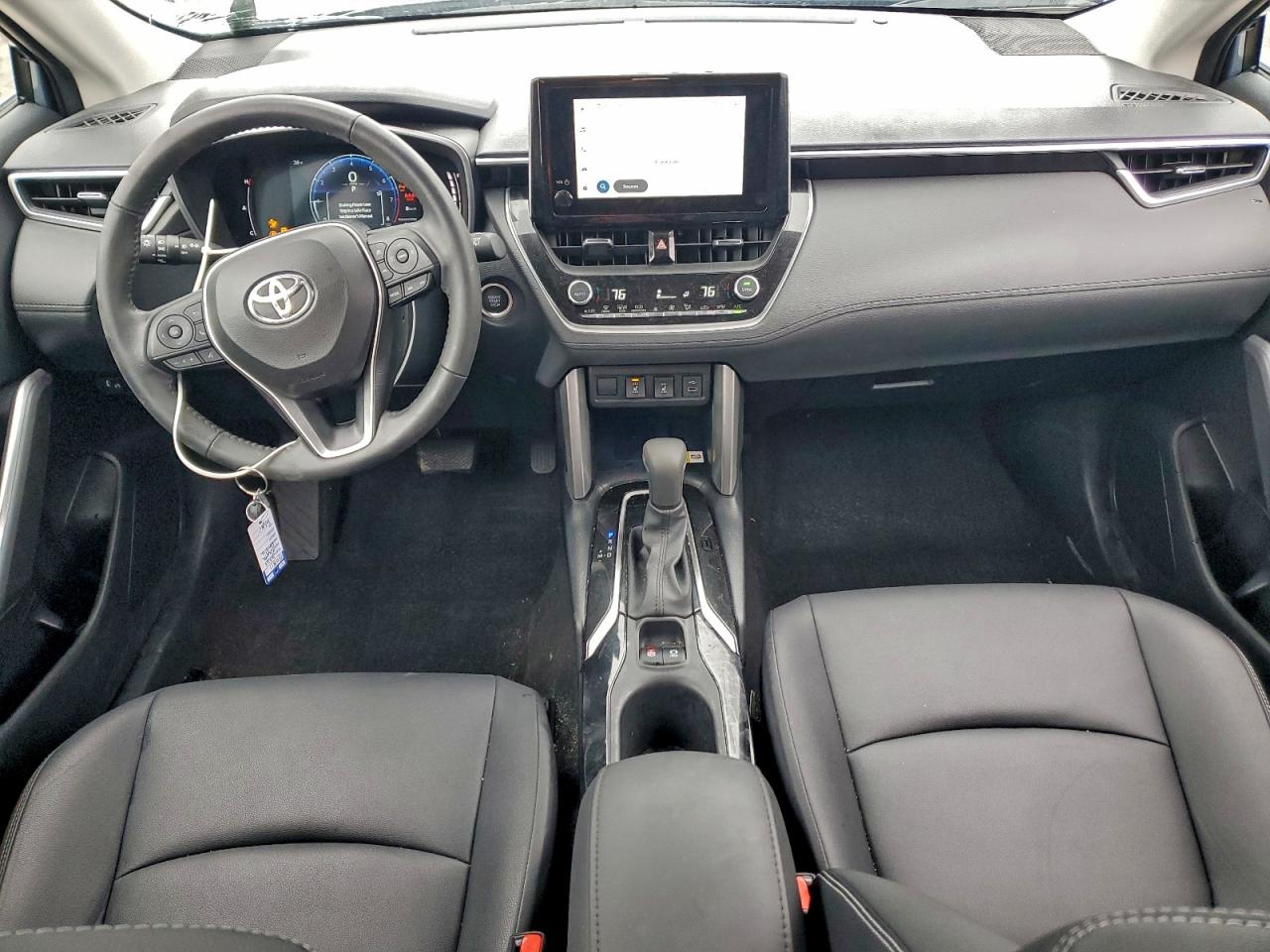 TOYOTA COROLLA CROSS XLE