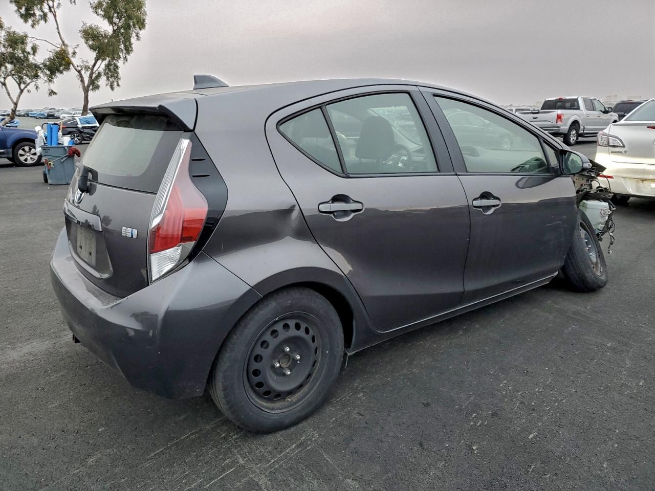 TOYOTA PRIUS C