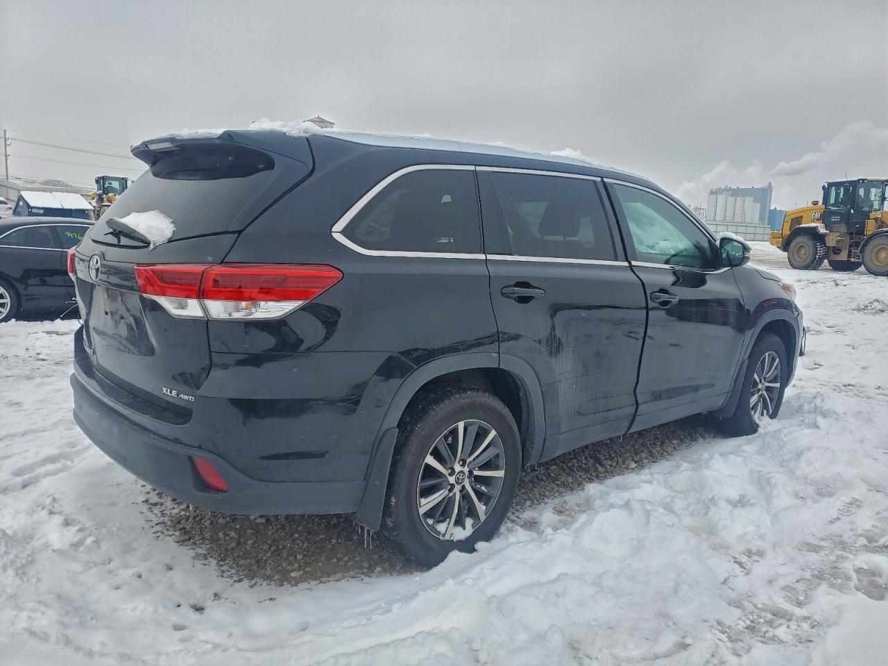 TOYOTA HIGHLANDER SE