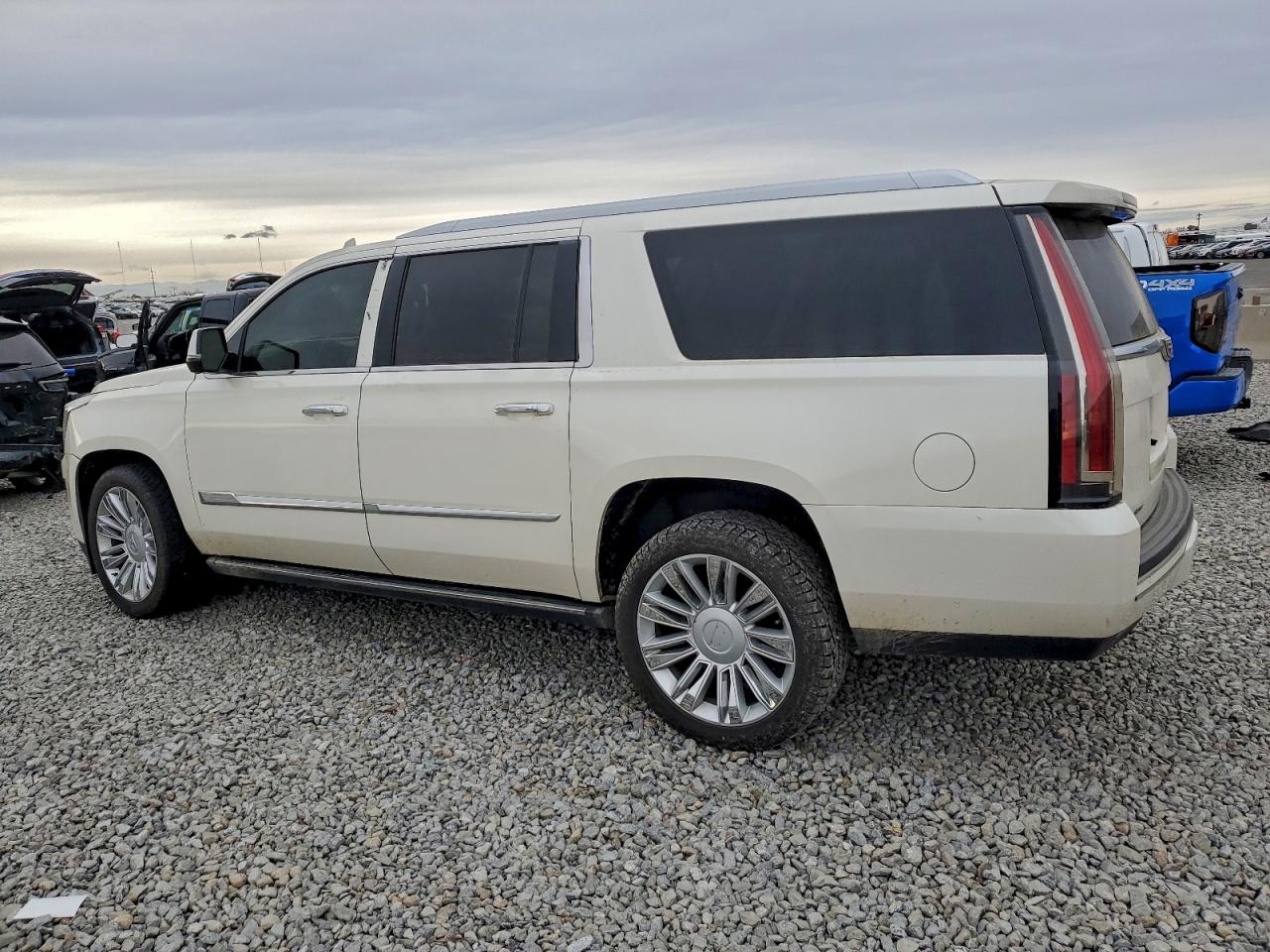 CADILLAC ESCALADE ESV PLATINUM