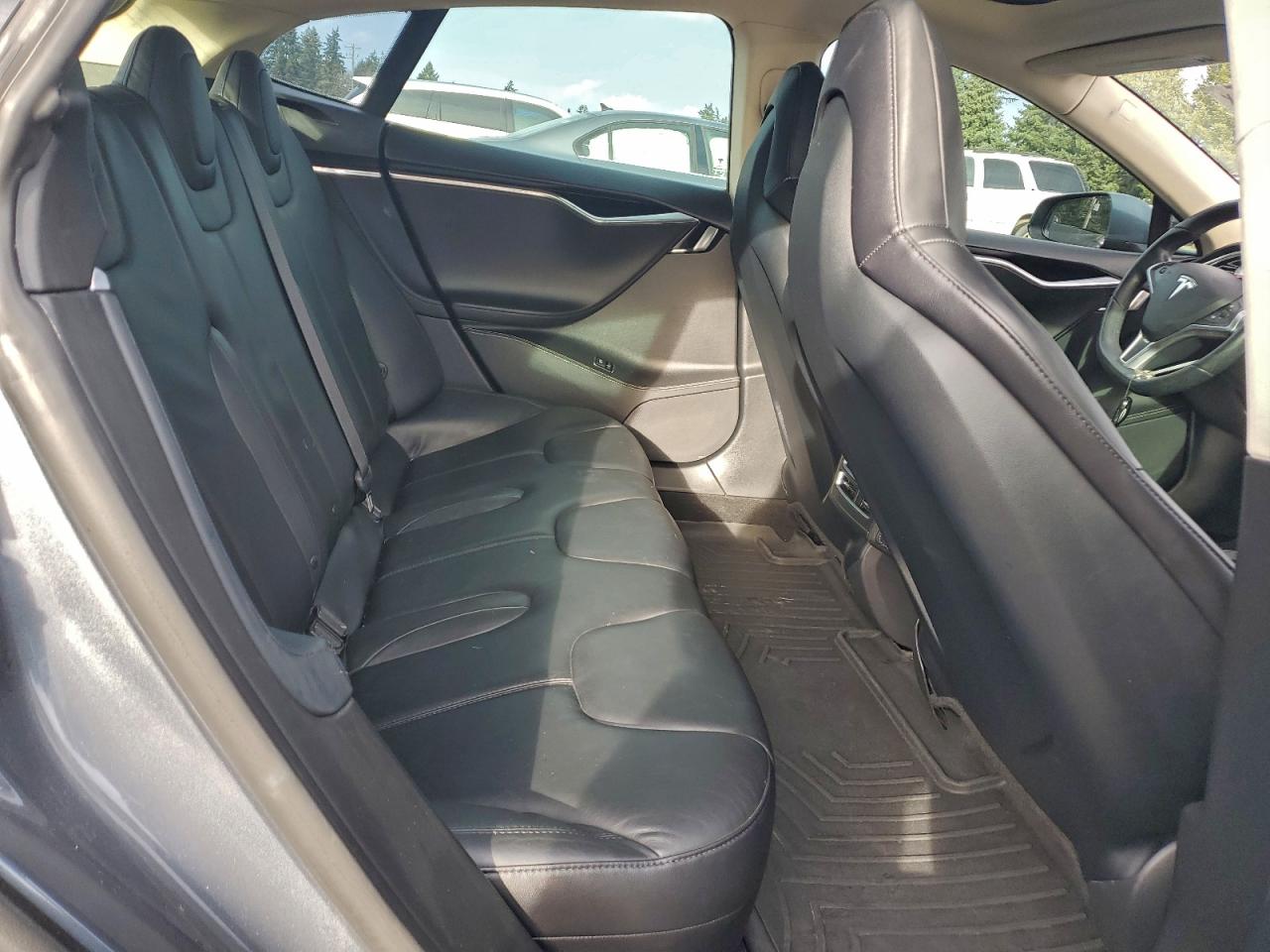 Lot #3317077016 2013 TESLA MODEL S