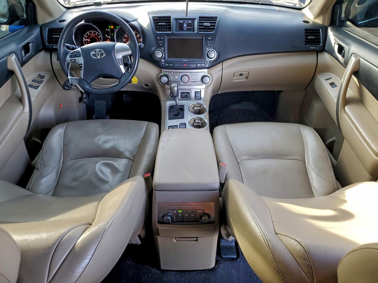 TOYOTA HIGHLANDER BASE