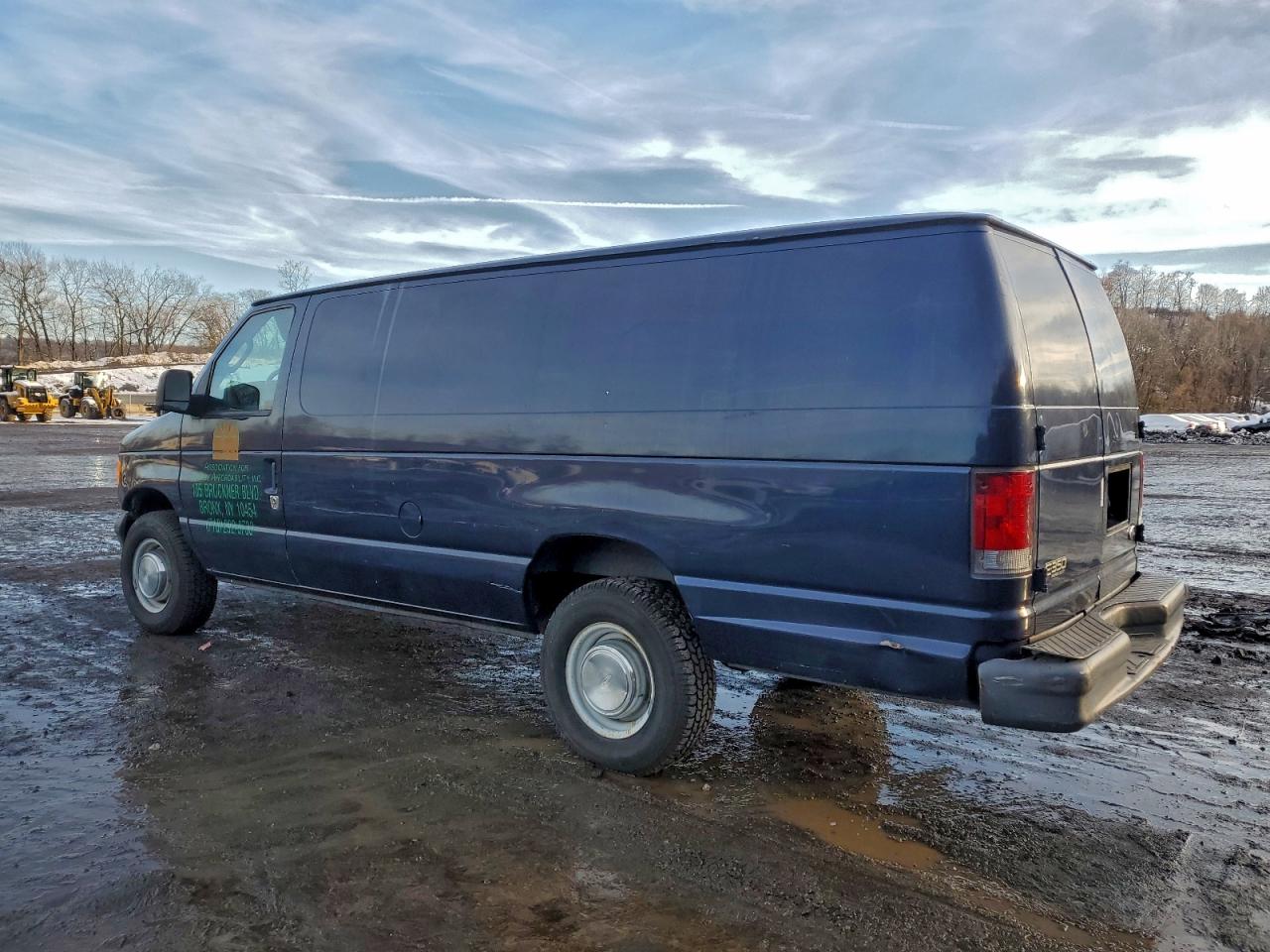 Lot #3305302339 2004 FORD ECONOLINE