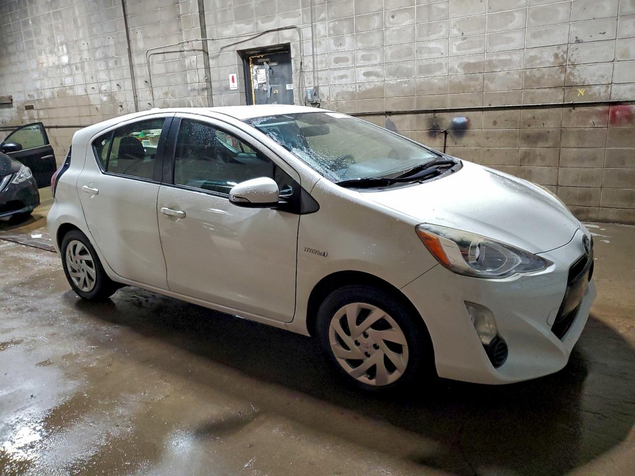 TOYOTA PRIUS C