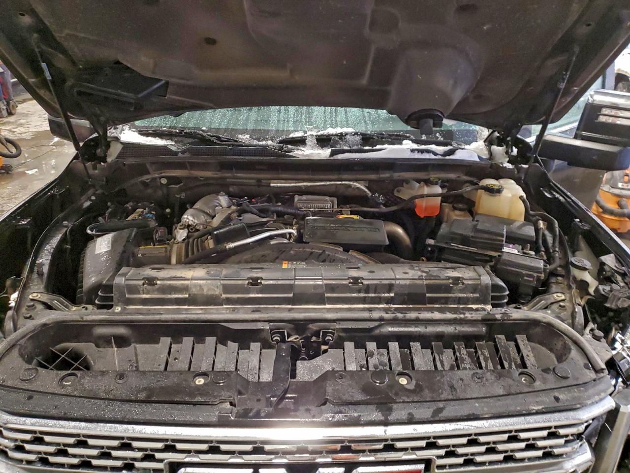 GMC SIERRA K2500 DENALI