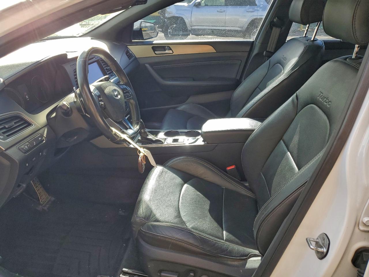 HYUNDAI SONATA SPORT