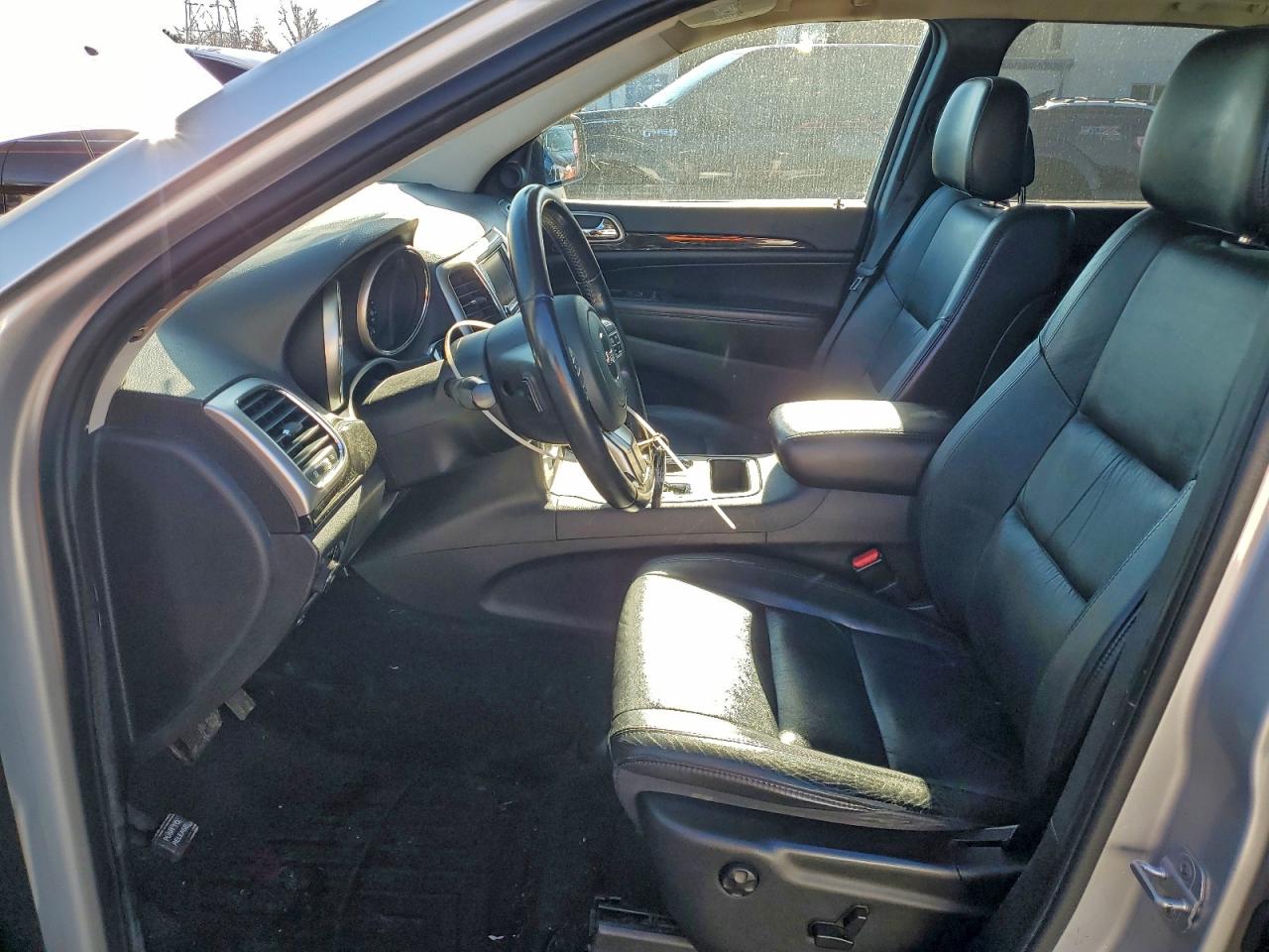 JEEP GRAND CHEROKEE LAREDO