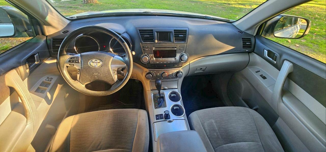 Lot #3316728456 2012 TOYOTA HIGHLANDER