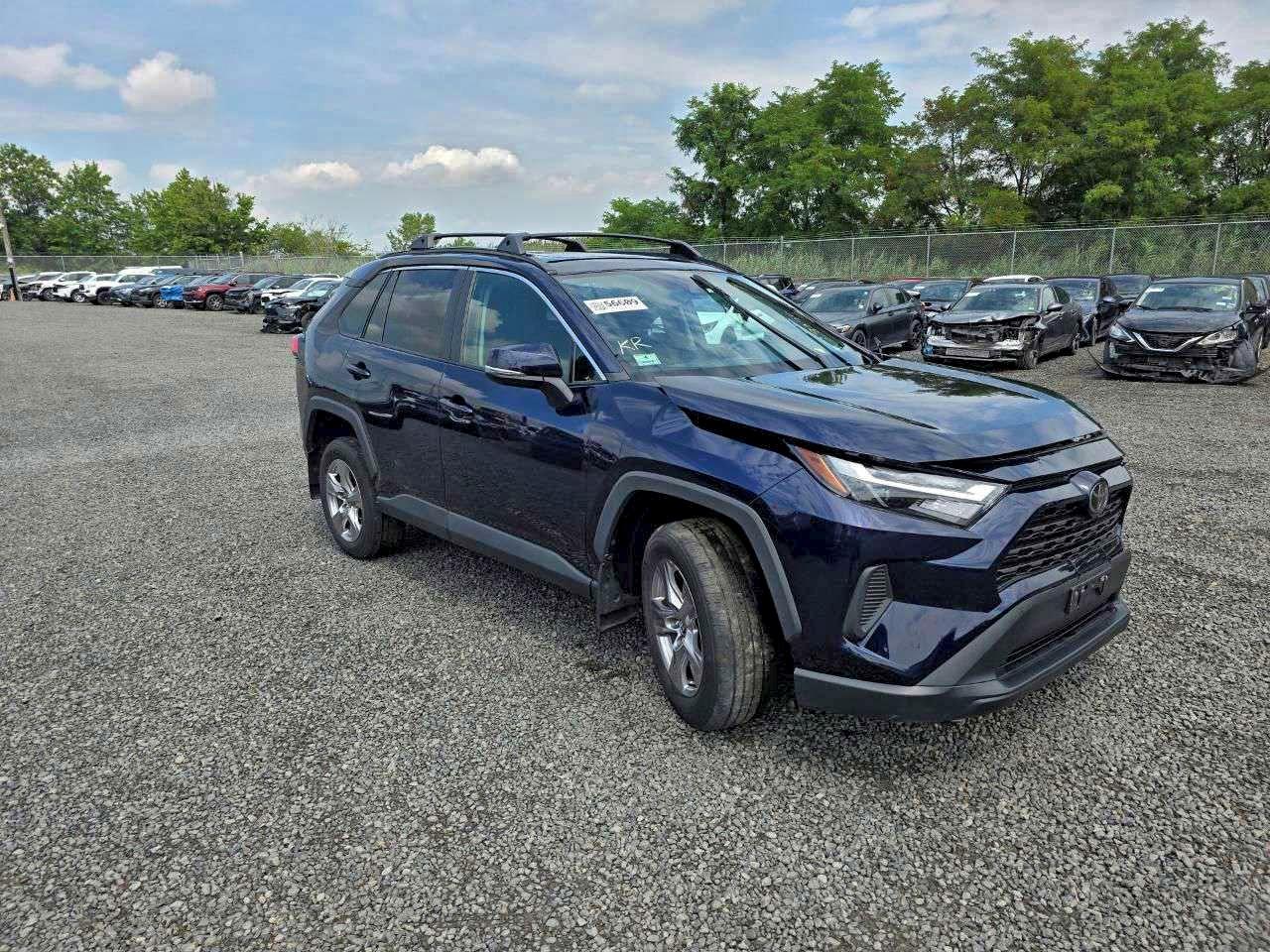 Lot #3318925950 2023 TOYOTA RAV4 XLE