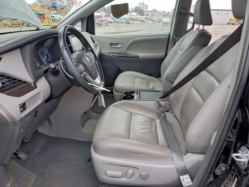 2019 TOYOTA SIENNA XLE #3305355329