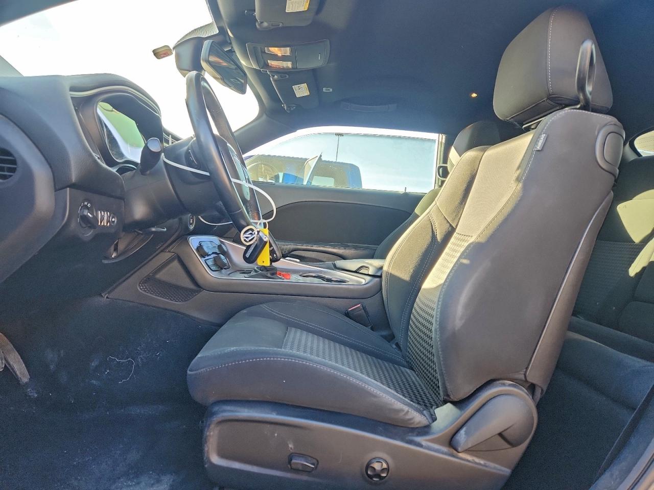 Lot #3318053384 2019 DODGE CHALLENGER