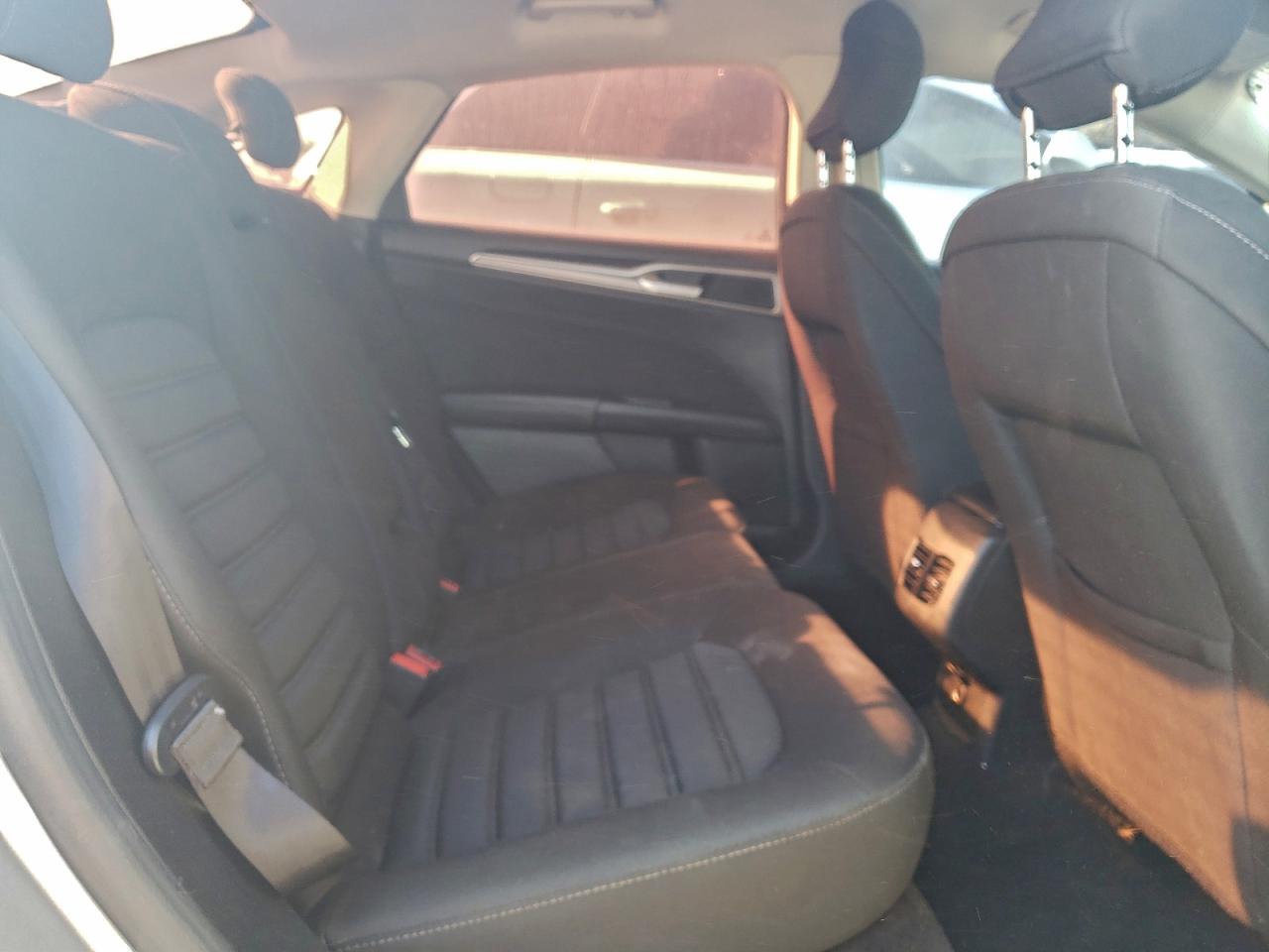 Lot #3319185734 2019 FORD FUSION SE