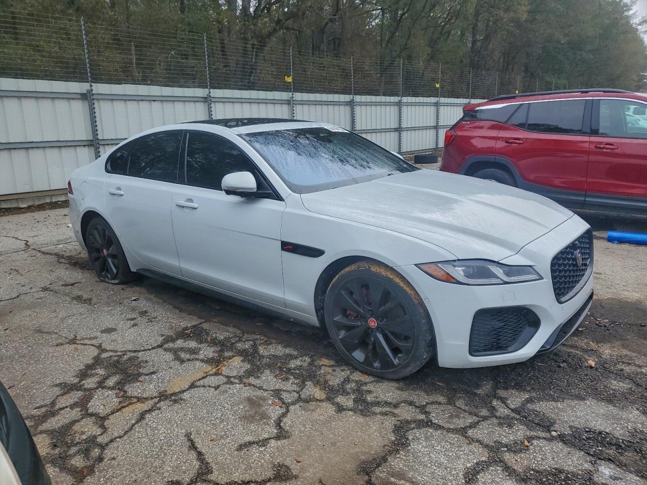 Lot #3310311964 2021 JAGUAR XF R-DYNAM