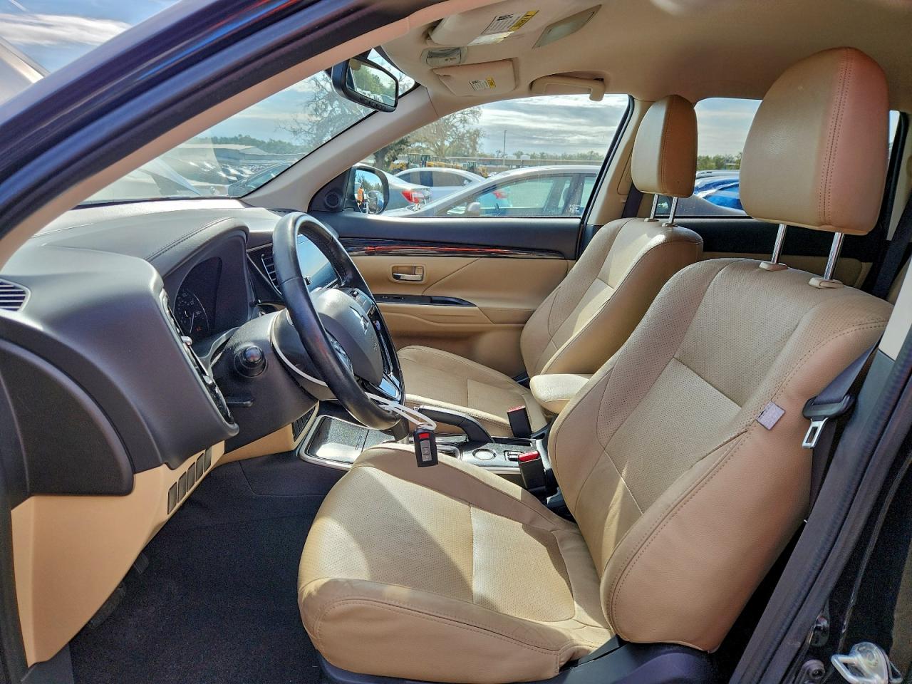 Lot #3315892137 2017 MITSUBISHI OUTLANDER