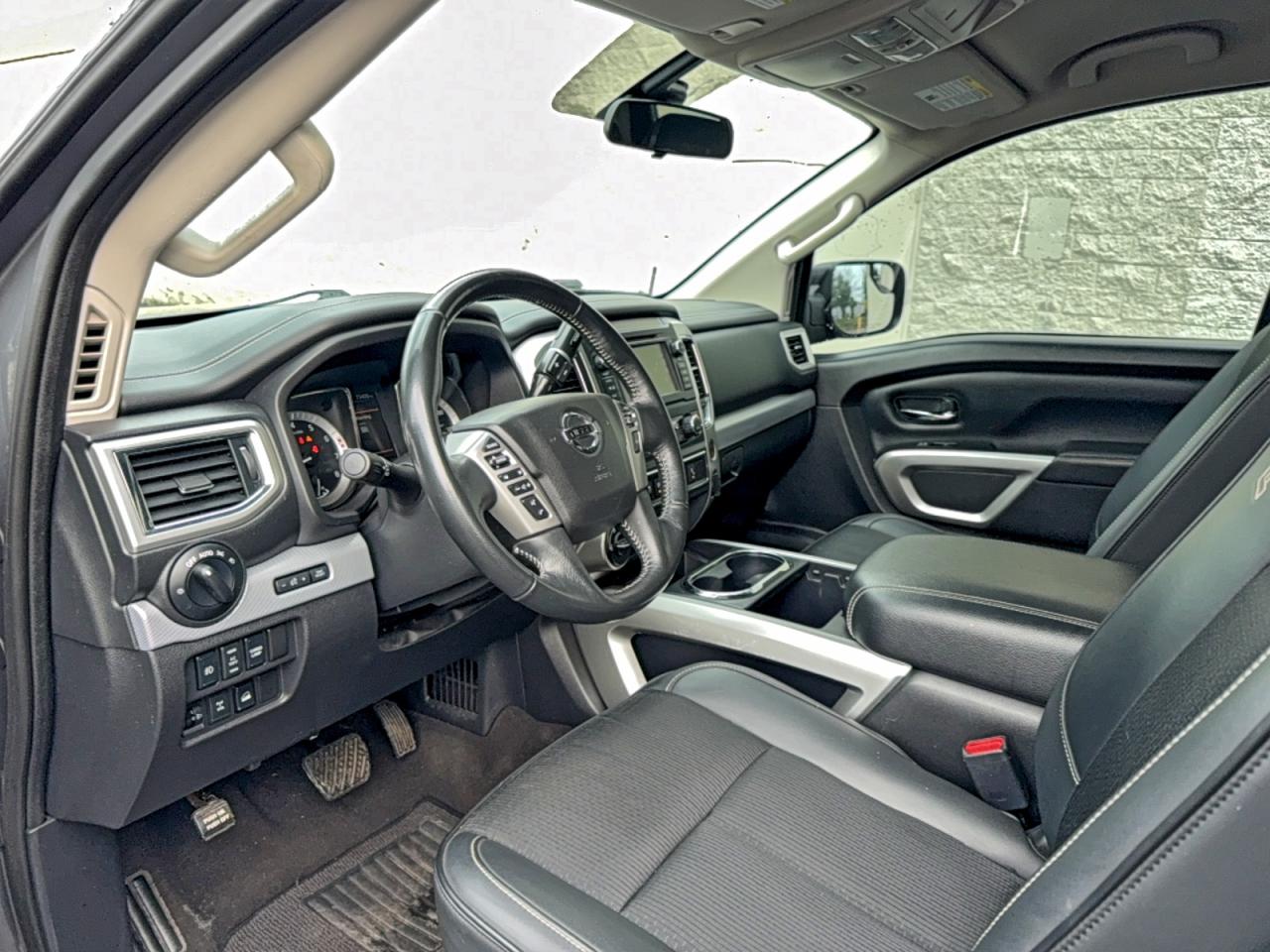 Lot #3316702430 2019 NISSAN TITAN SV