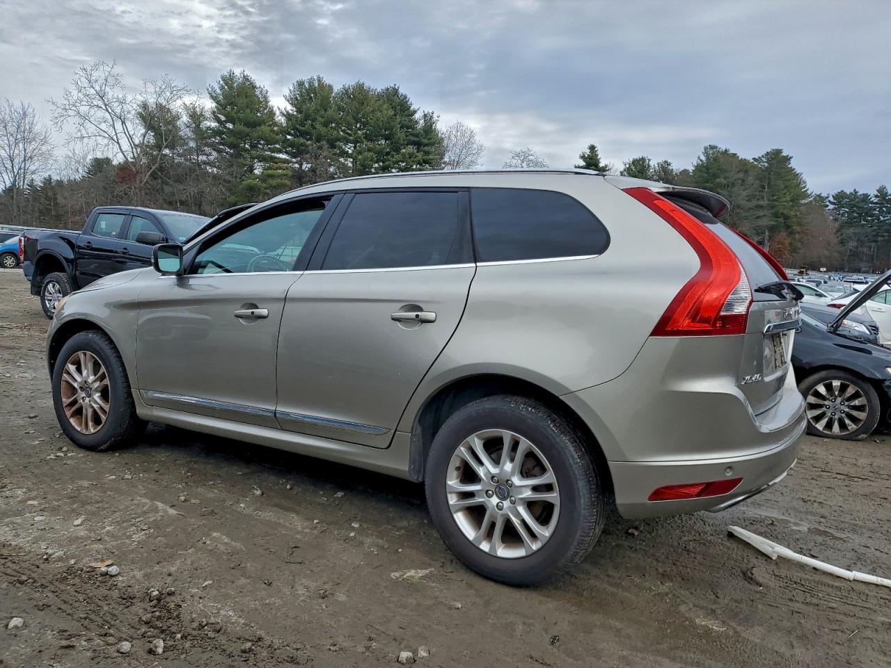 VOLVO XC60 T5 PREMIER
