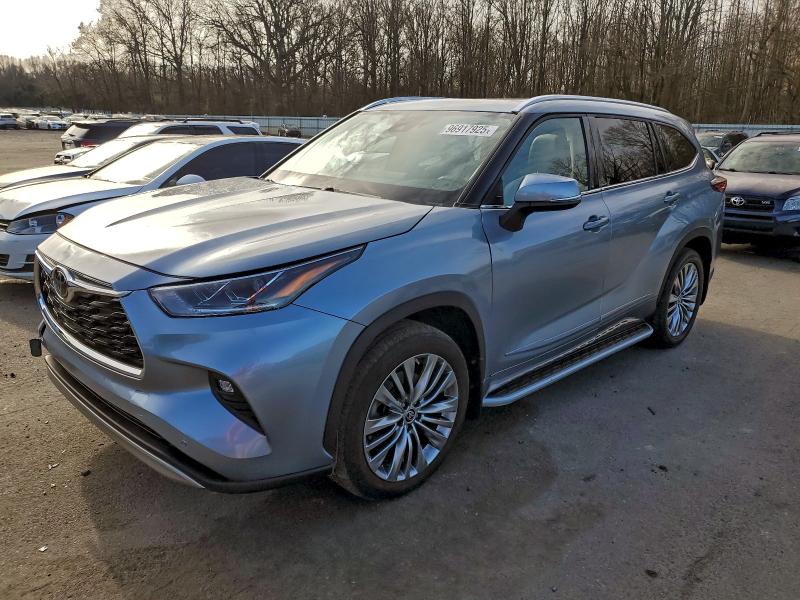 2024 TOYOTA HIGHLANDER #3315729359