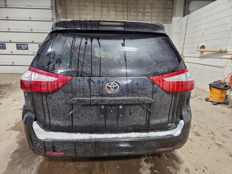 2015 TOYOTA SIENNA XLE #3305472067
