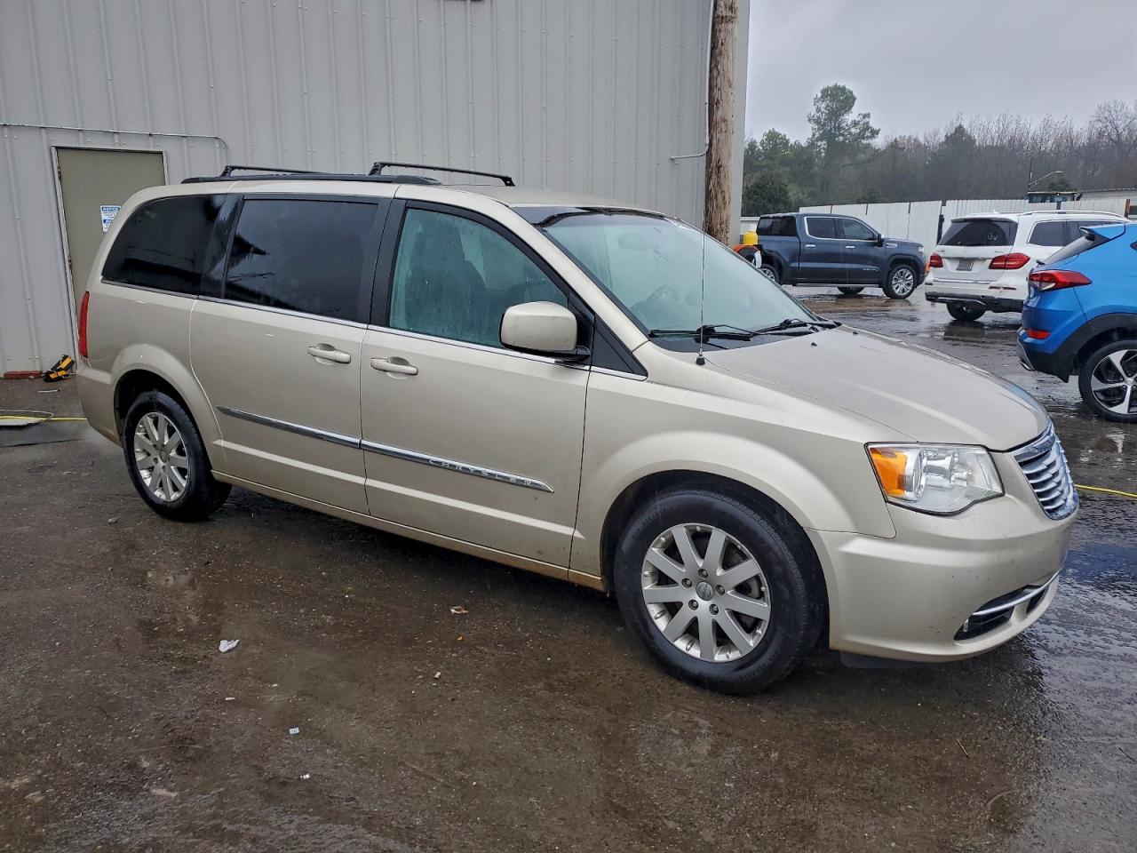 CHRYSLER TOWN & COUNTRY TOURING