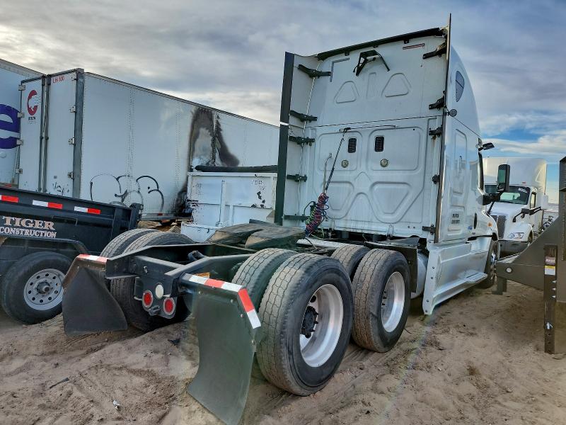 2014 FREIGHTLINER CASCADIA #3311825196