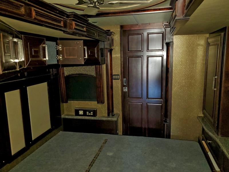 2015 FREIGHTLINER  EAGLE MOTOR HOME #3309607556