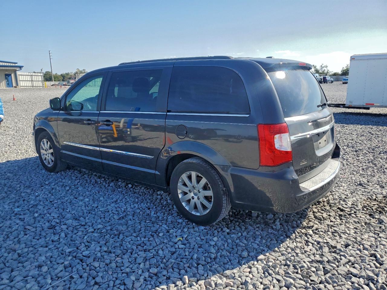 CHRYSLER TOWN & COUNTRY TOURING L