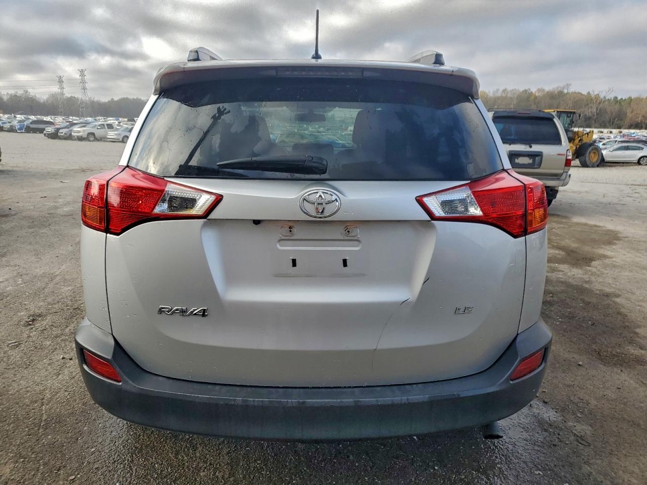 TOYOTA RAV4 LE
